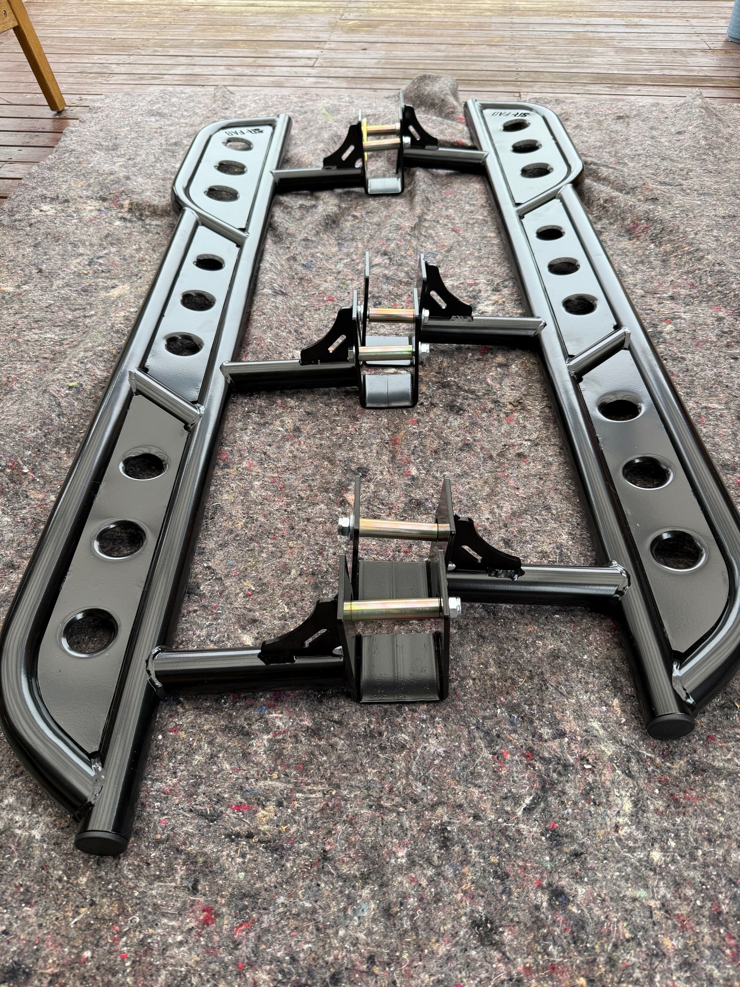 VZN185 & RZN185 - Rock Sliders (Kick Out)