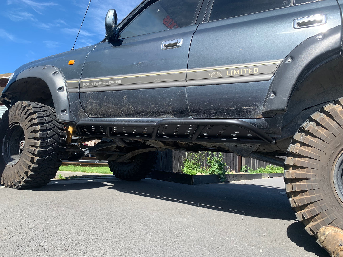 80 Series Land Cruiser - Rock Sliders