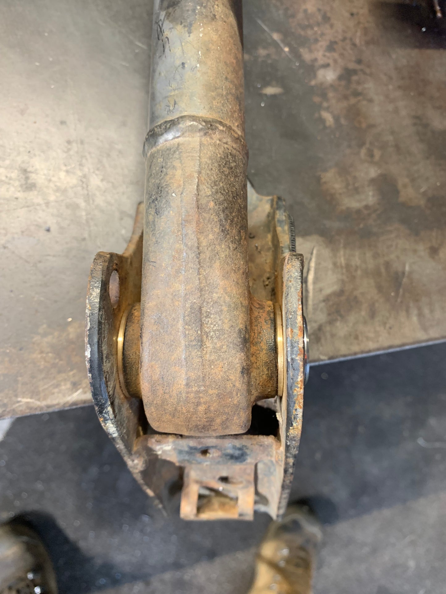 2nd Gen Spare Wheel Carrier Bush Kit