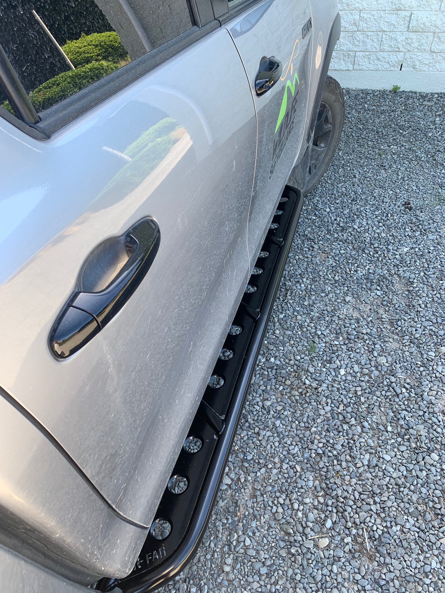 N80 Hilux (2015 - 2021) - Rock Sliders (Straight)