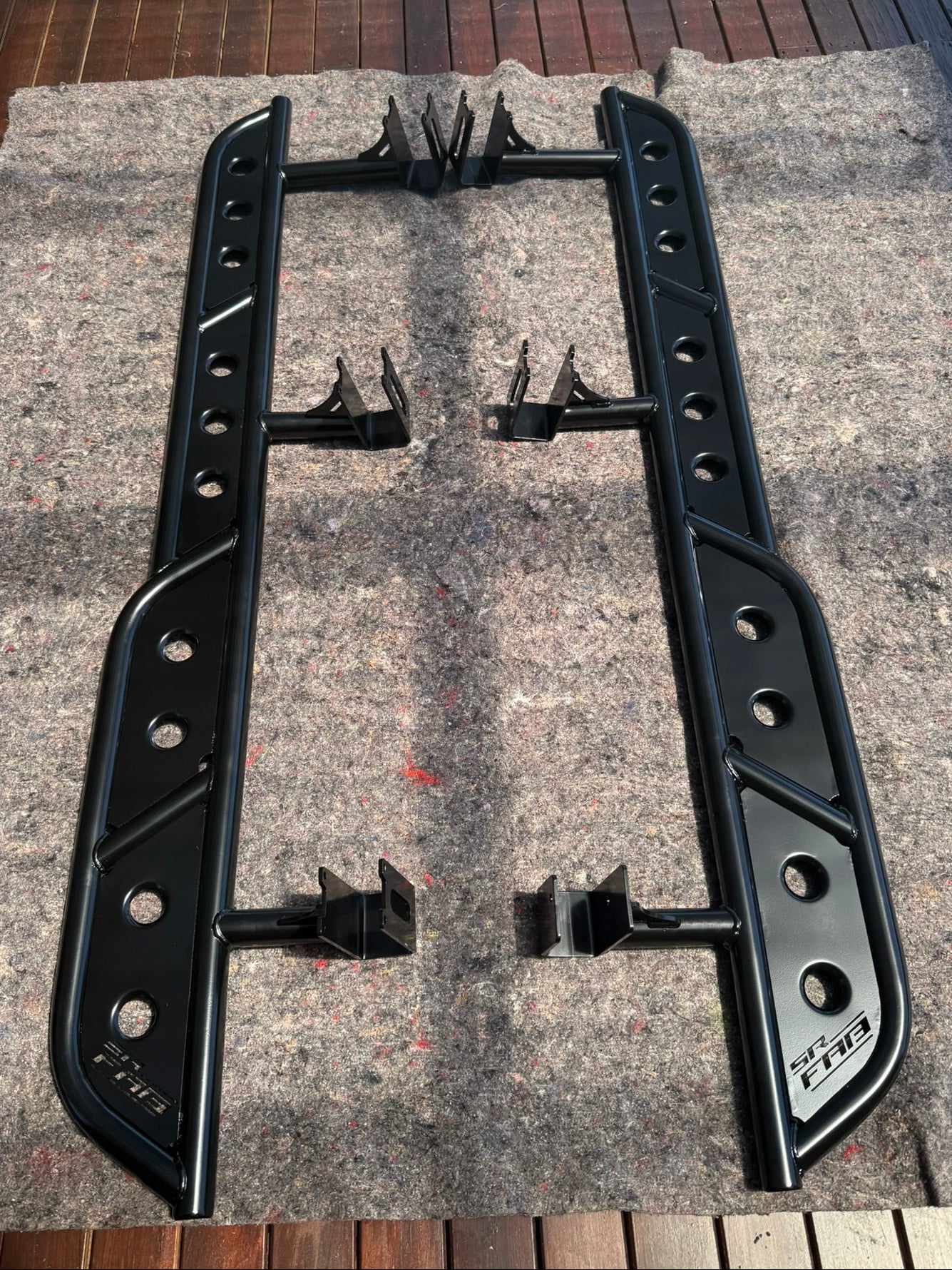 LN106 Dual Cab - Rock Silders