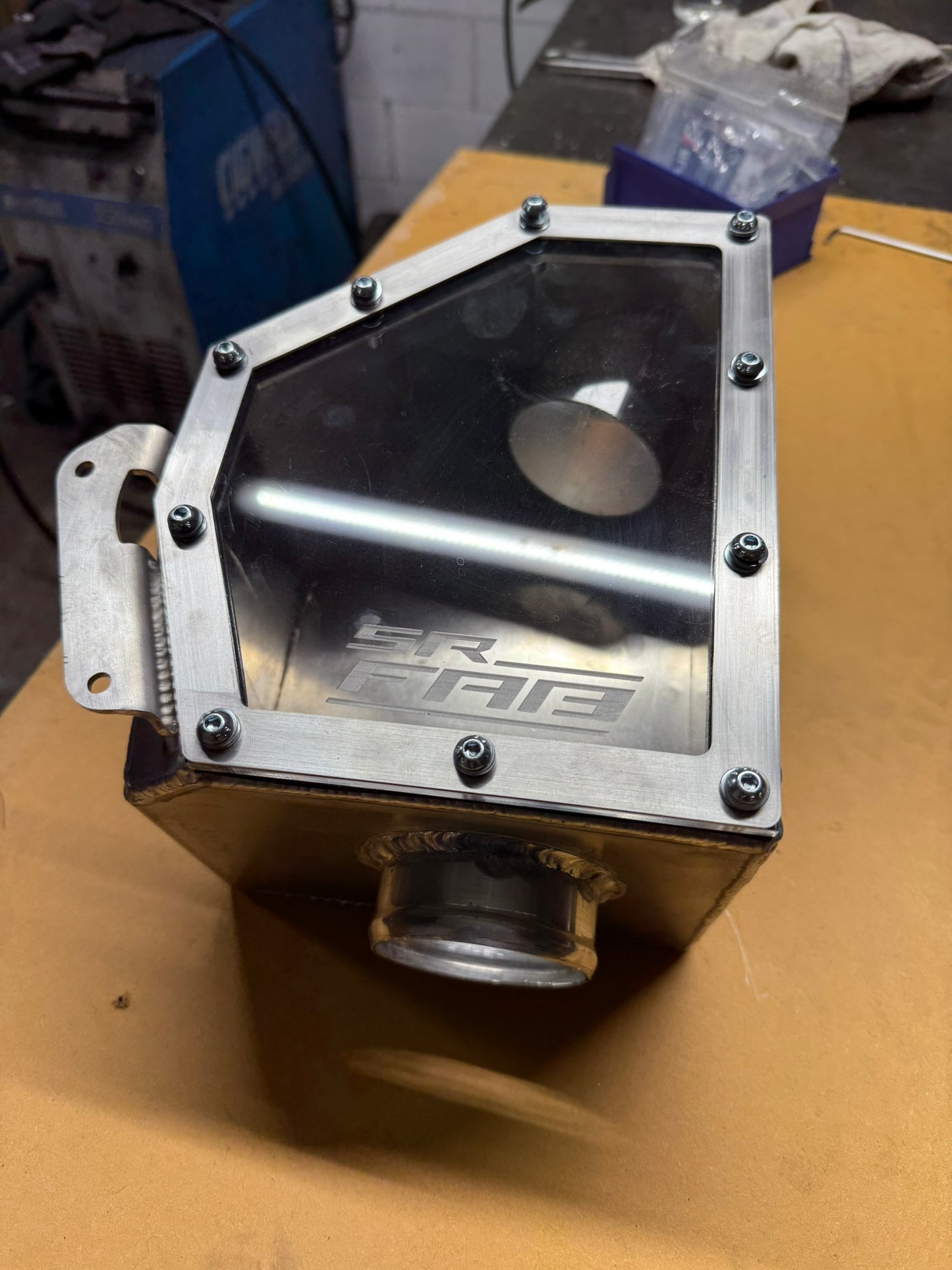 GQ air box