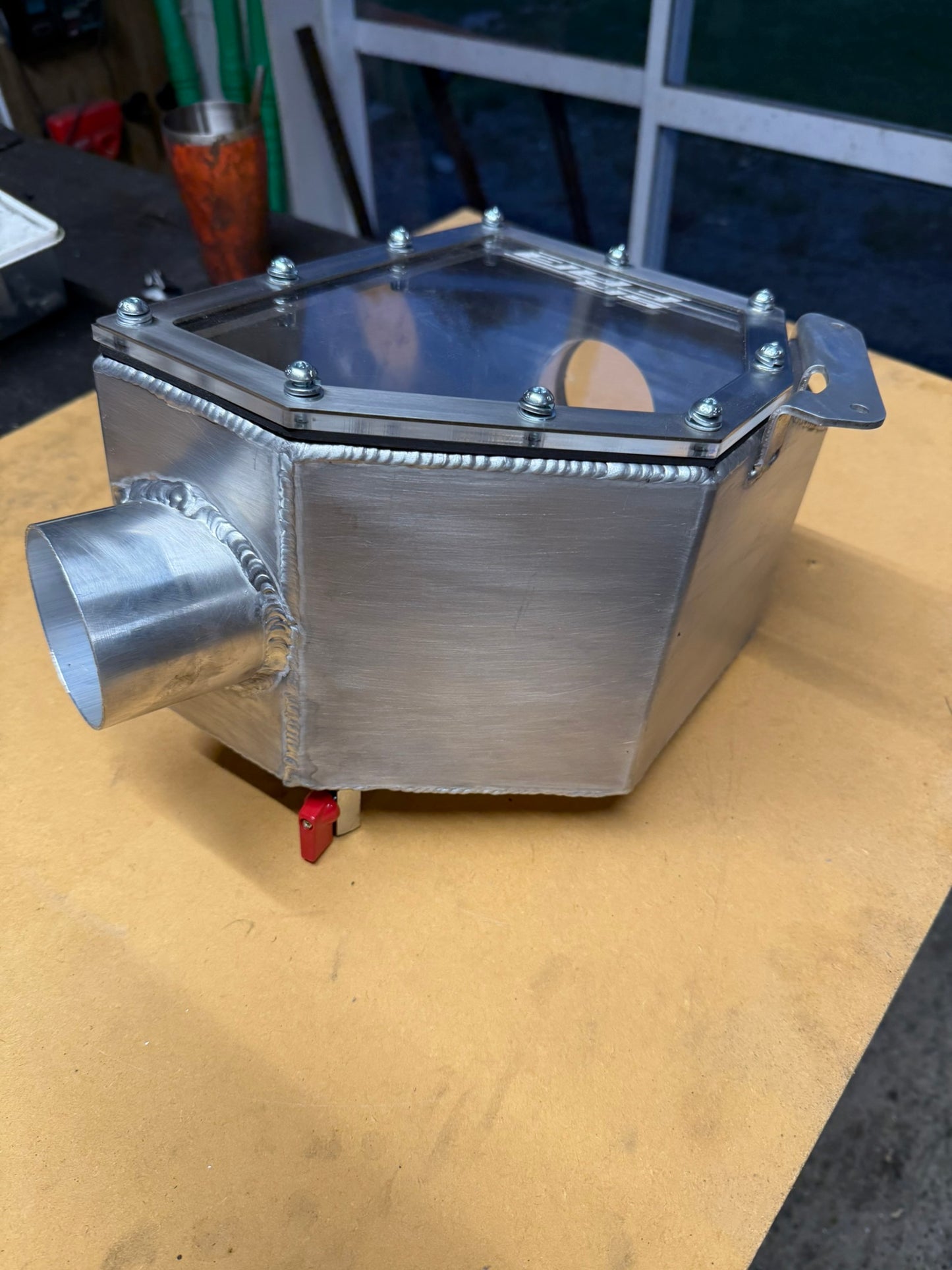 GQ air box