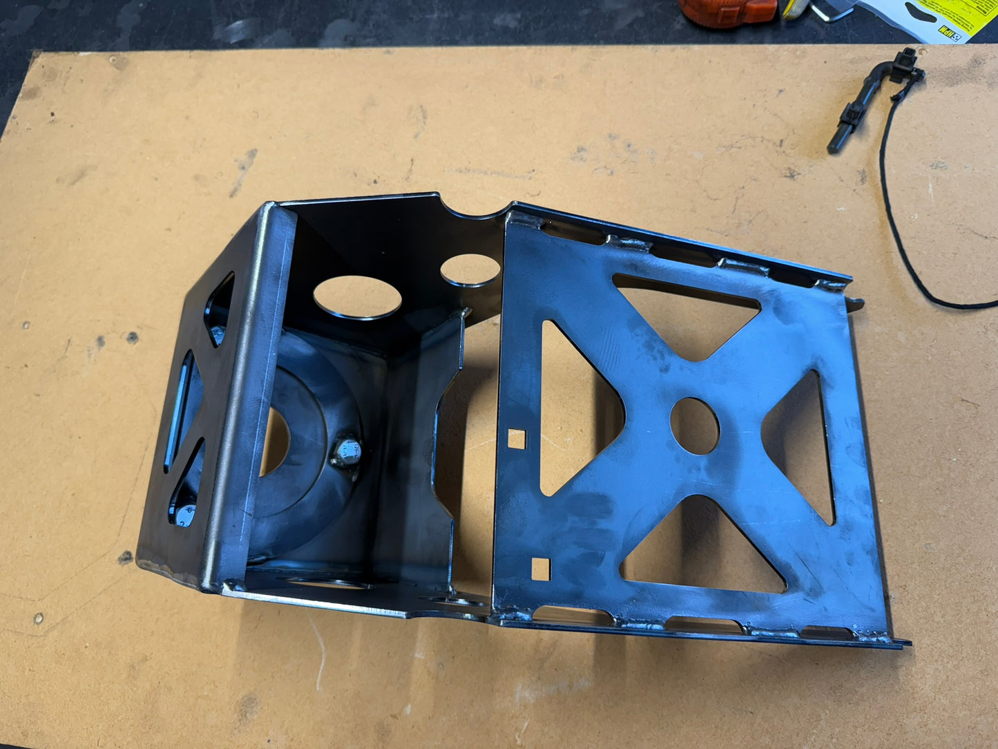 Hilux spare wheel riser mount